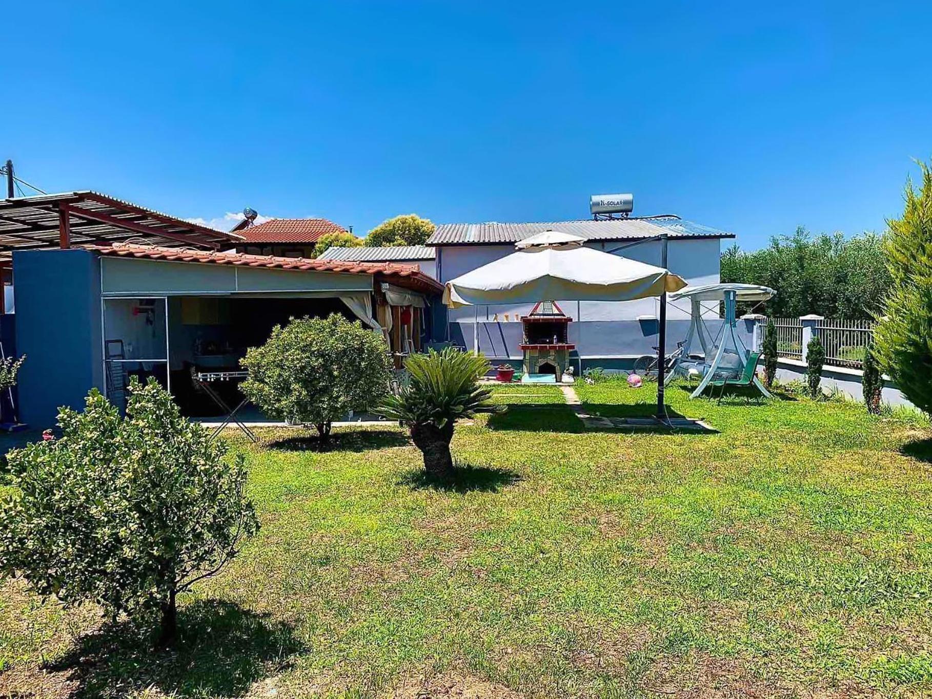 Villa Blue House Karianí Exterior foto