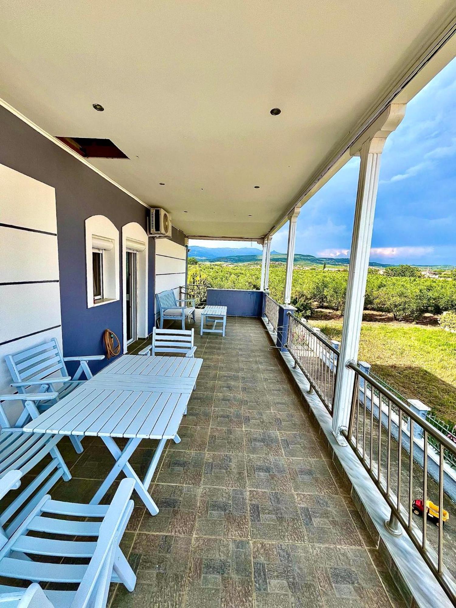 Villa Blue House Karianí Exterior foto